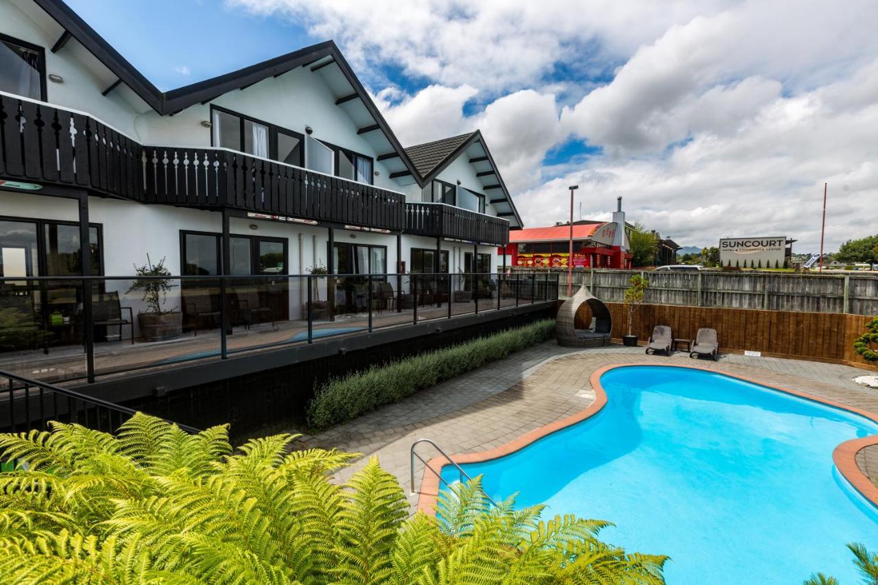 Le Suisse Motel 4*